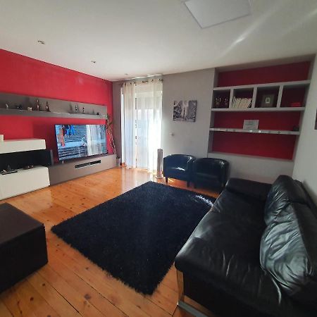 Teo Apartment Pamplona Bagian luar foto