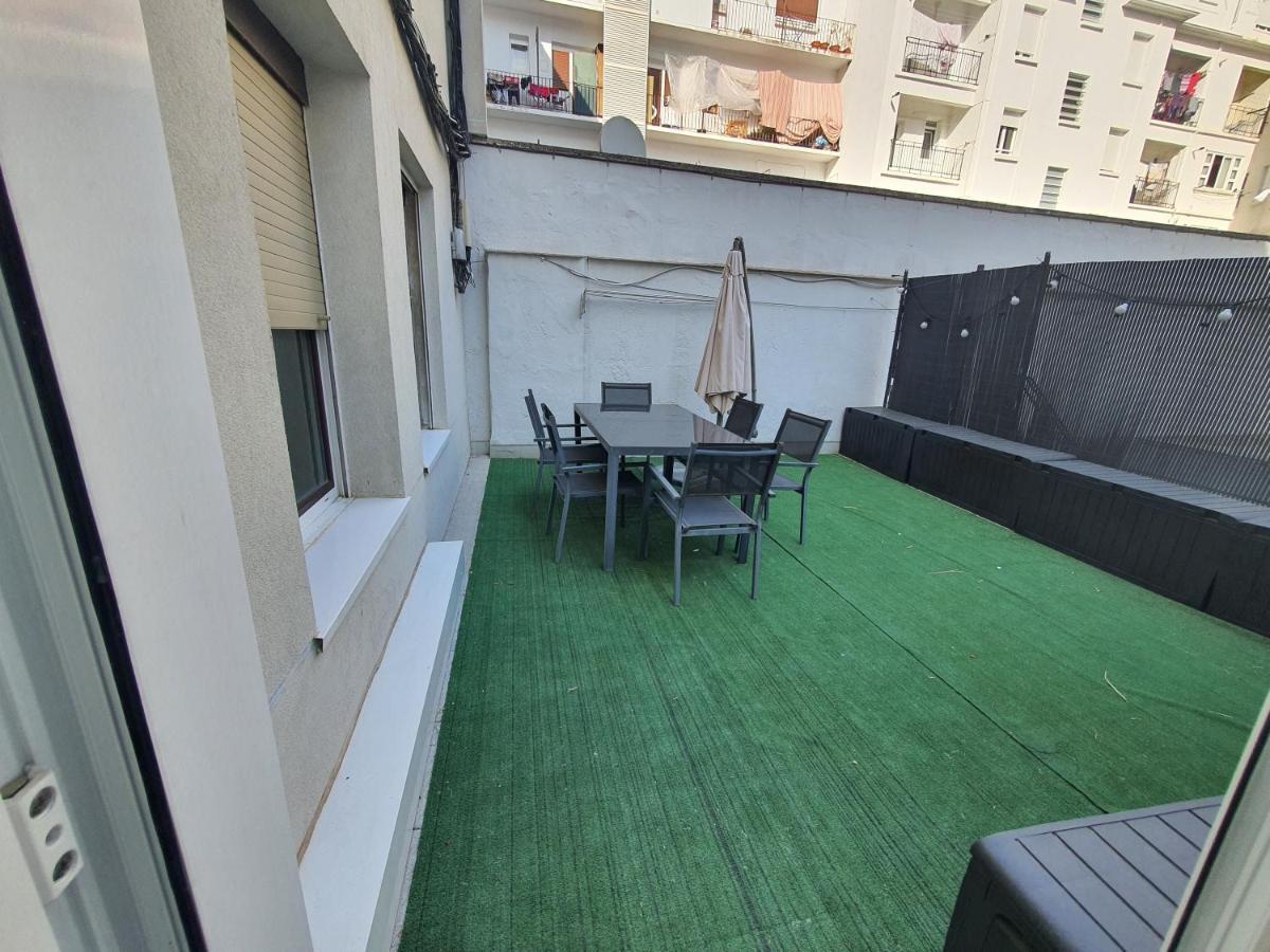 Teo Apartment Pamplona Bagian luar foto
