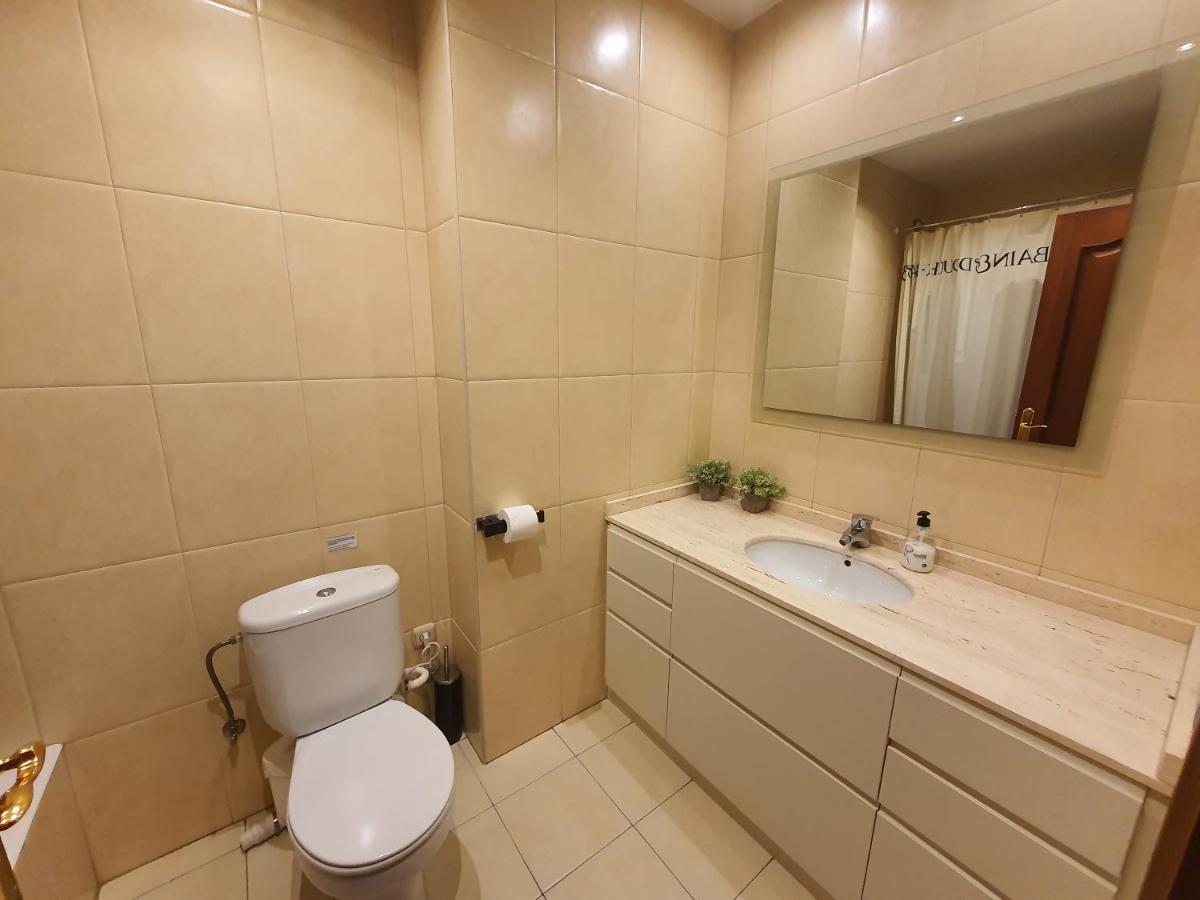 Teo Apartment Pamplona Bagian luar foto